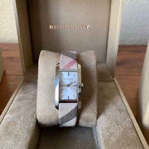 Burberry BU9503 Nova Check Watch